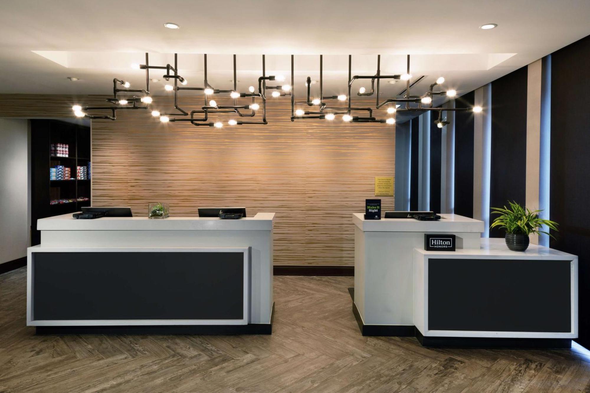 Hotel Doubletree By Hilton Jamestown, Ny
